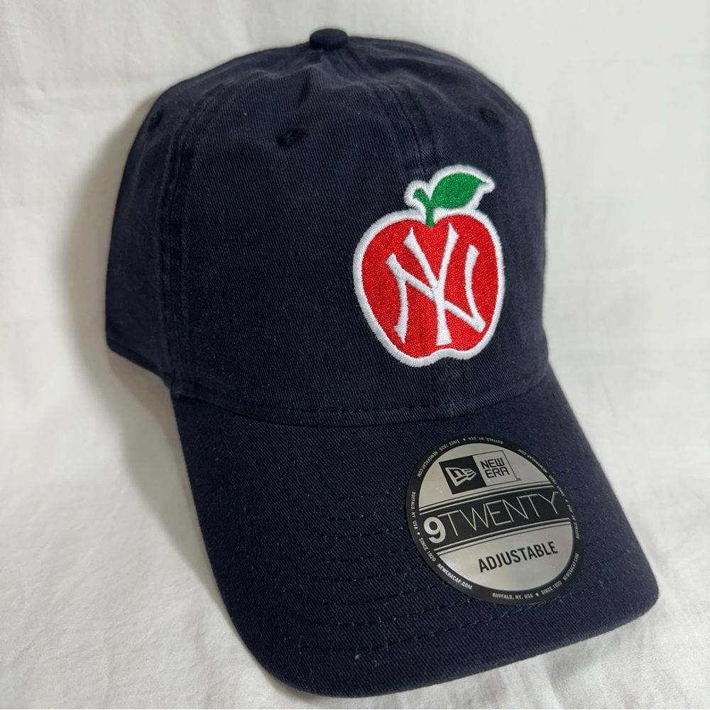 New York Yankees Hat New Era 9Twenty Navy Big Apple Logo Adjustable Dad Cap